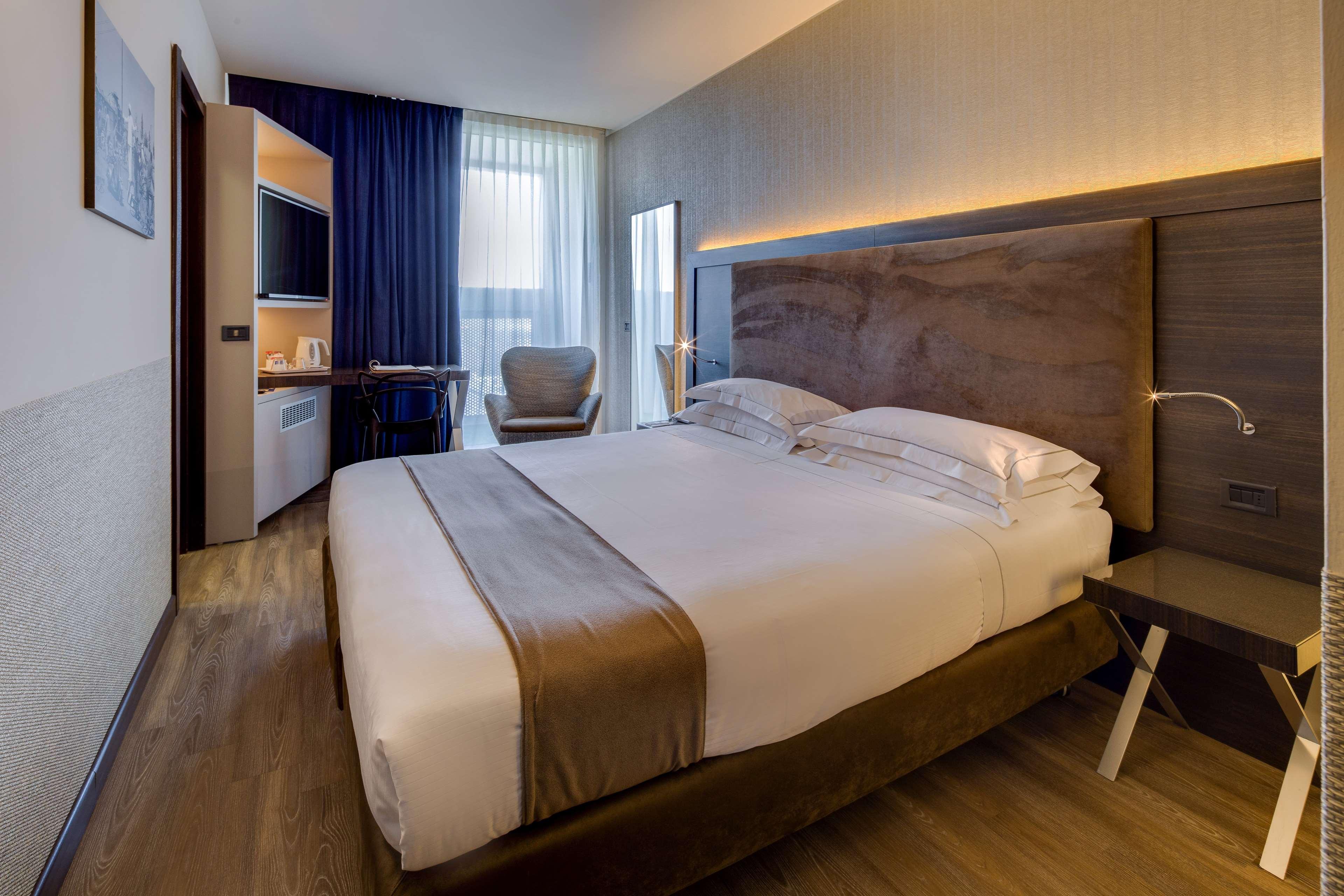 Best Western Plus Hotel Farnese Parma Exterior foto