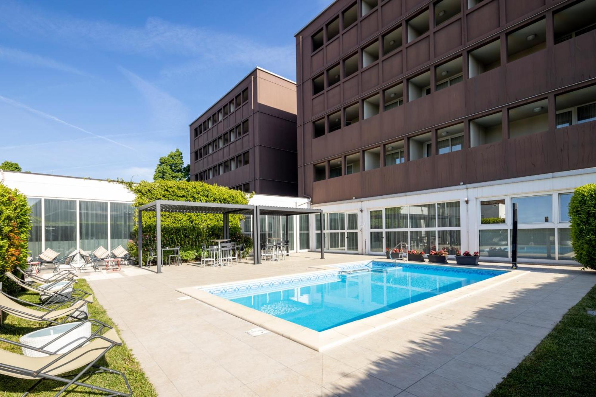 Best Western Plus Hotel Farnese Parma Exterior foto