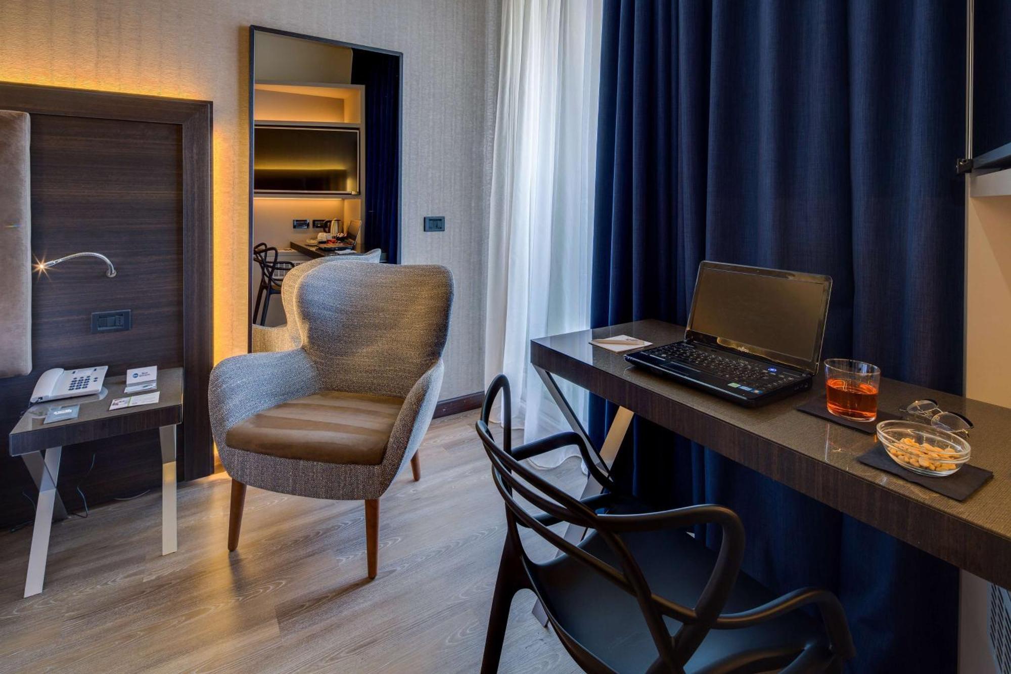 Best Western Plus Hotel Farnese Parma Exterior foto